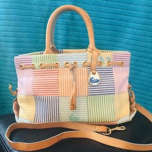 Perfect Dooney& Bourke handbag